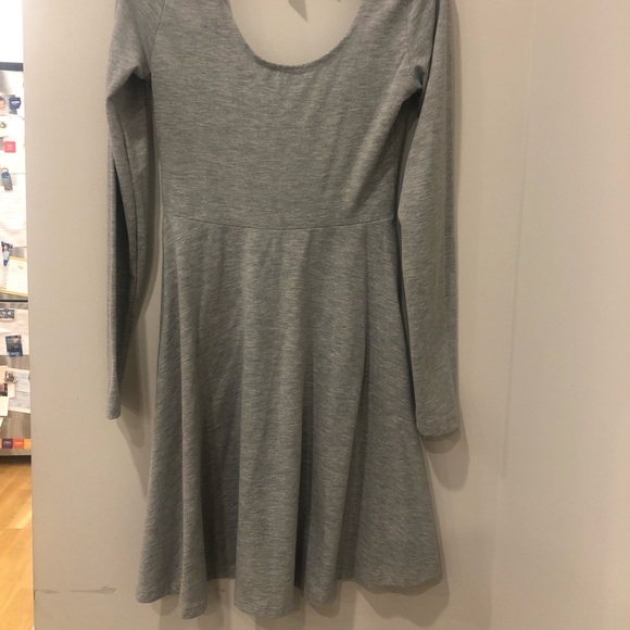 Daniela Light Grey Long Sleeve Dress M (8) - Picture 3 of 3
